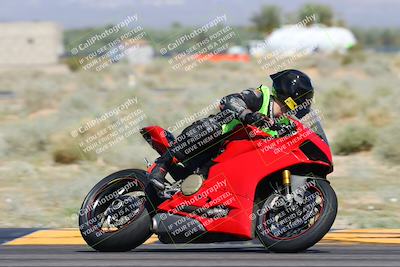 media/Apr-13-2024-SoCal Trackdays (Sat) [[f1617382bd]]/3-Turn 4 (1010am)/
